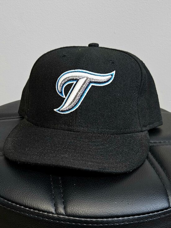 New Era Other - Toronto Blue Jays New Era 59FIFTY Black hat – “T” Logo (7 1/4)